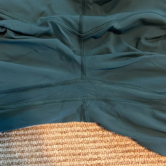 Align v-waist leggings - Picture 6 of 6